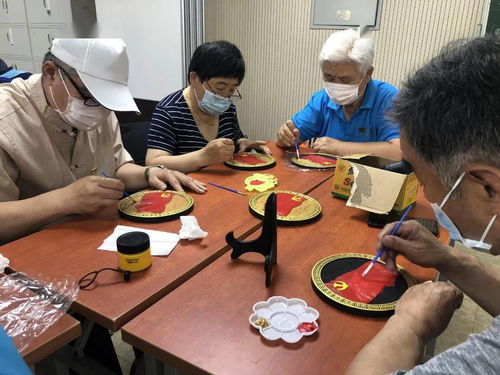 新時(shí)代文明實(shí)踐 憶黨史,報(bào)黨恩 畫黨旗碳盤手工制作活動(dòng),讓黨旗飄萬(wàn)家