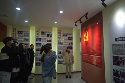 食環(huán)學院:開展“學黨史,強信念,跟黨走”主題黨團日活動