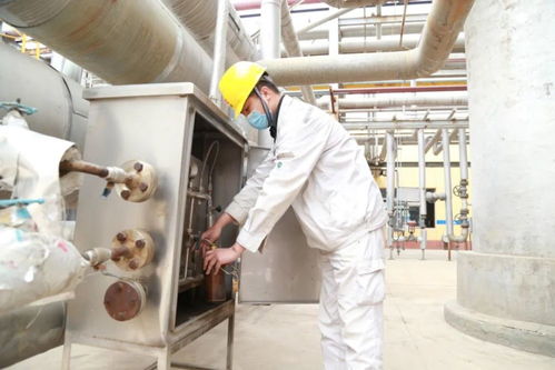 永坪煉油廠提前29天完成重整加工任務，以硬過半精神獻禮黨史